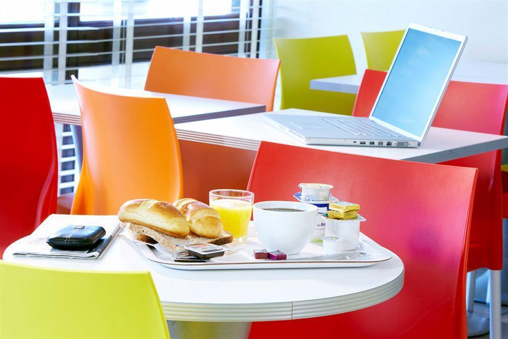 Kyriad Direct Annemasse - Genève Hotel 3*