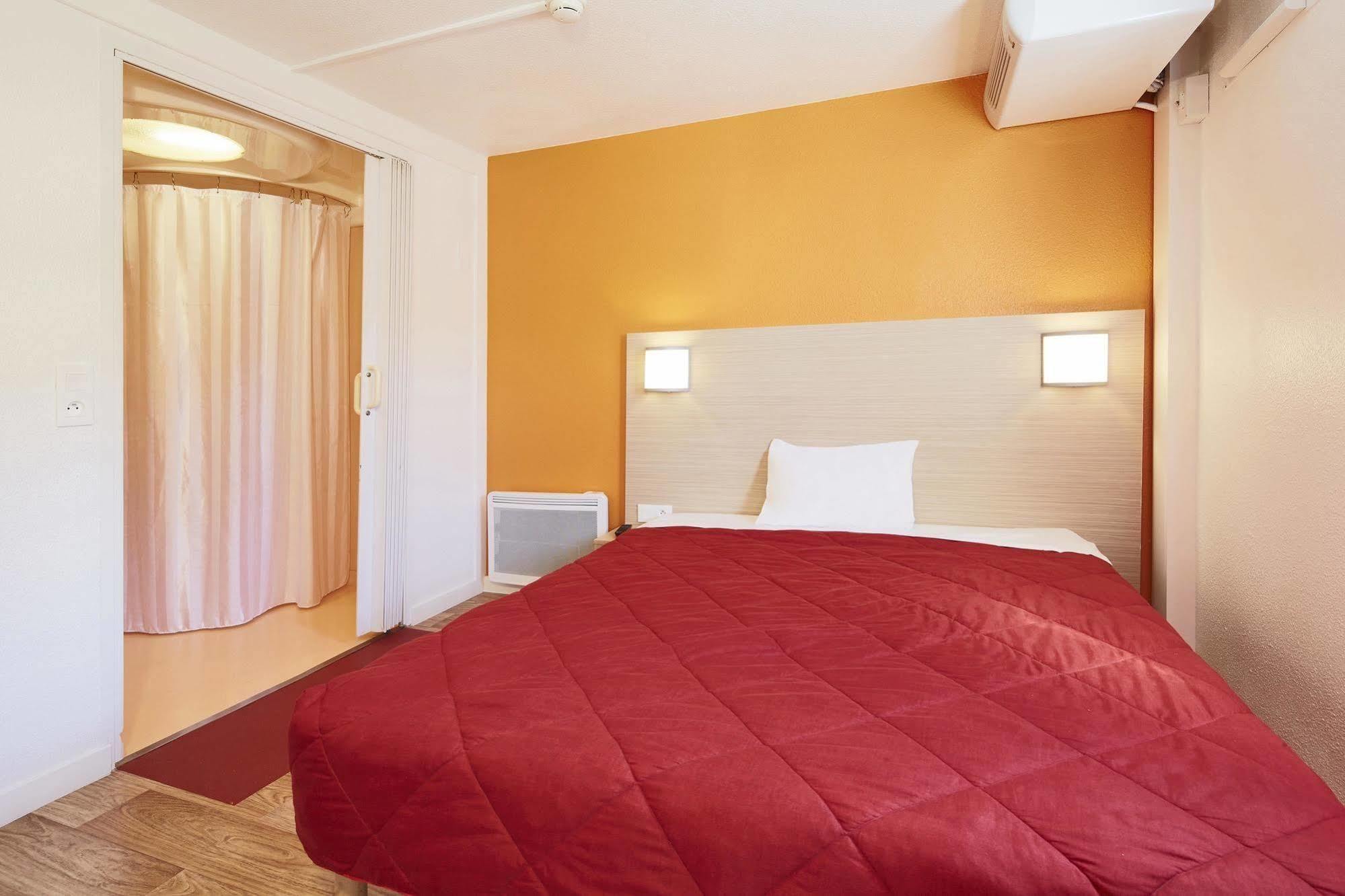 Kyriad Direct Annemasse - Genève 3* Gaillard