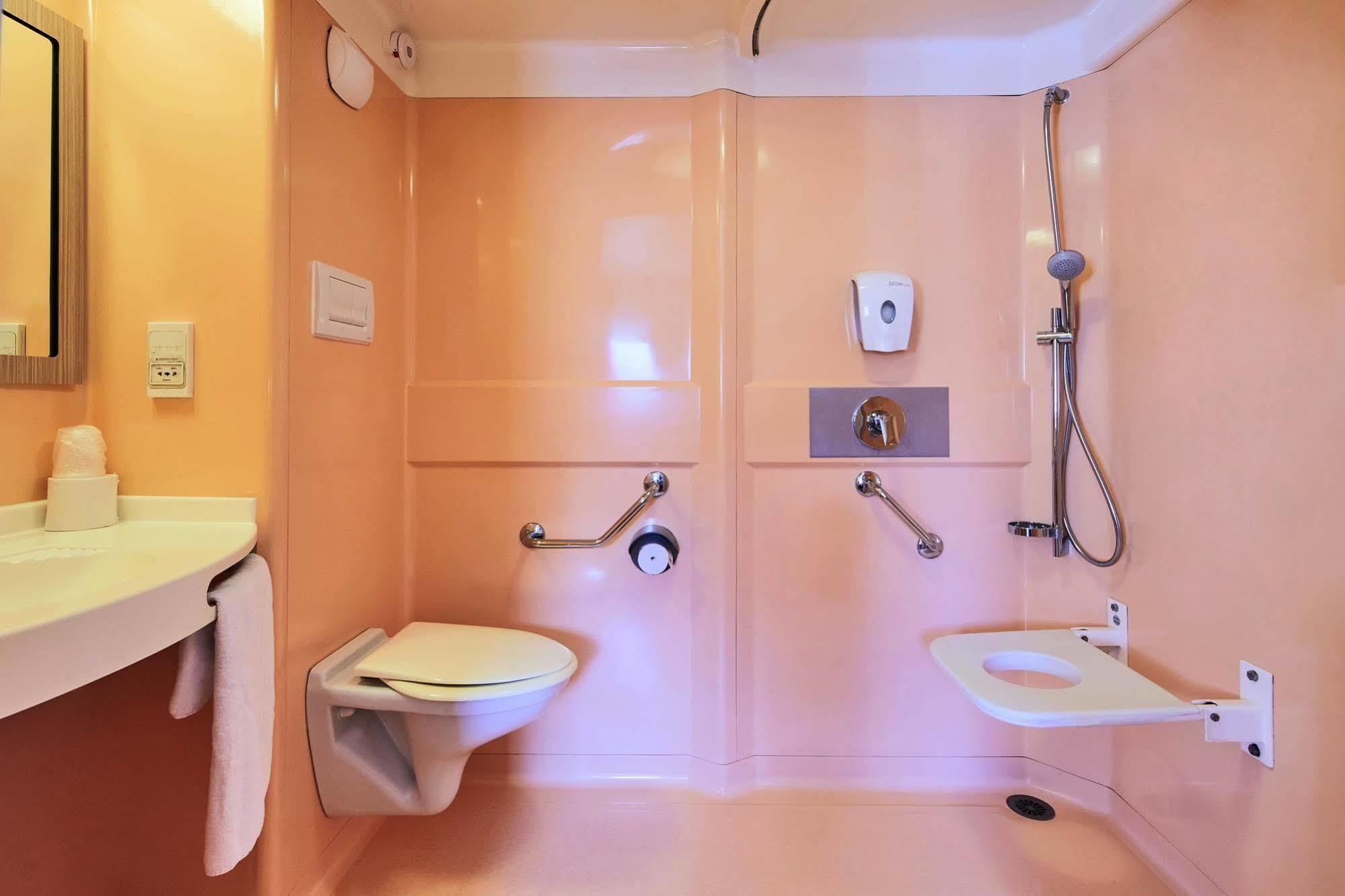 Hotel Kyriad Direct Annemasse - Genève 3*